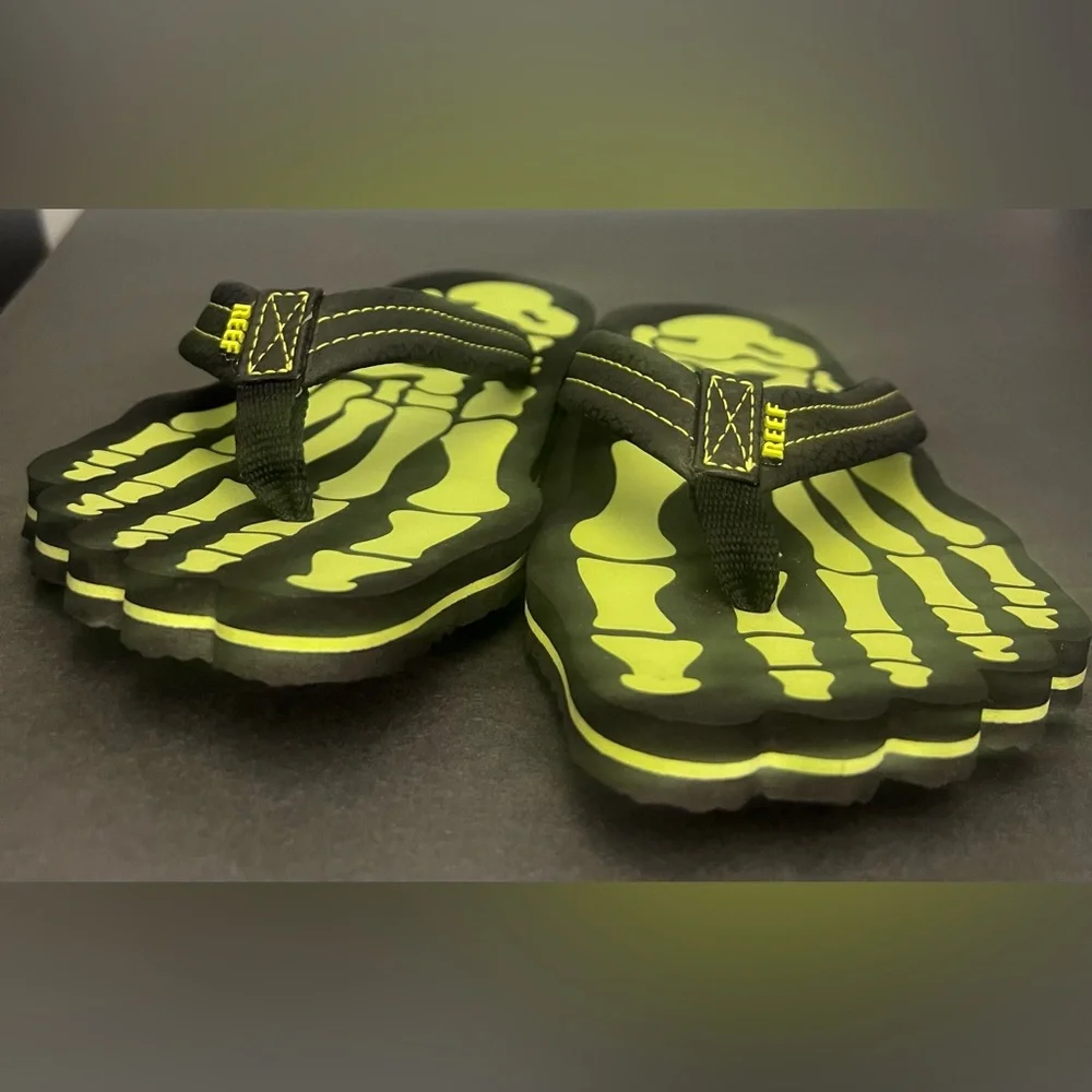 Reef sandals youth